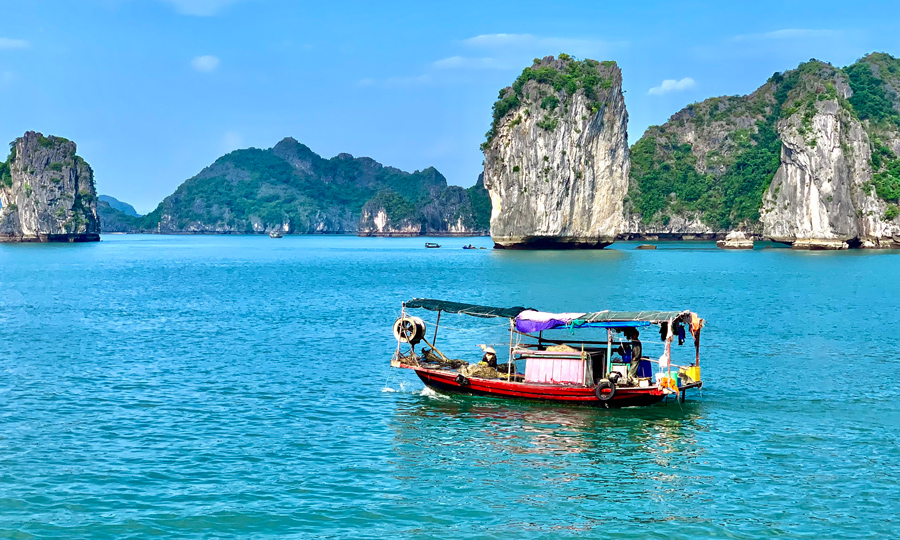 Vịnh Lan Hạ Cát Bà ngày thu đông